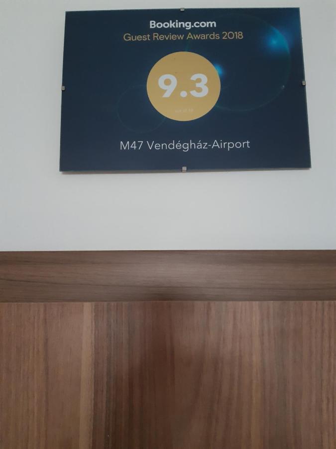Отель M47 Vendeghaz-Airport Дебрецен Экстерьер фото